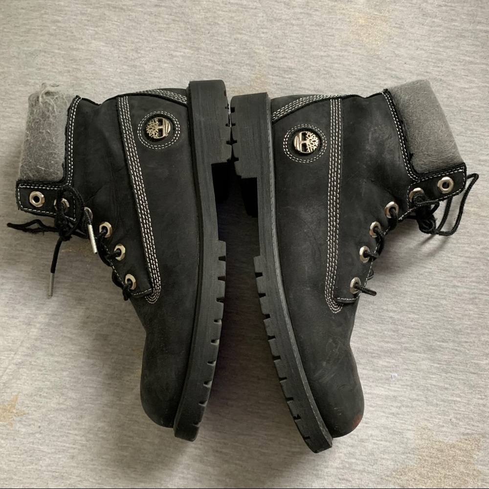 Black Timberlands - Picture 2 of 6